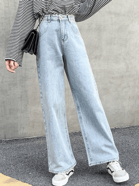 Light Wash Relaxed Boyfriend Jeans - HouseofHalley