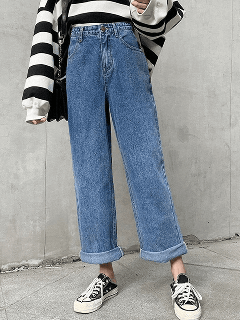 Light Wash Relaxed Boyfriend Jeans - HouseofHalley